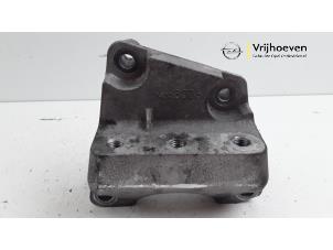 Gebruikte Motorrubber Opel Insignia Grand Sport 2.0 CDTI 16V Prijs € 15,00 Margeregeling aangeboden door Autodemontage Vrijhoeven B.V.