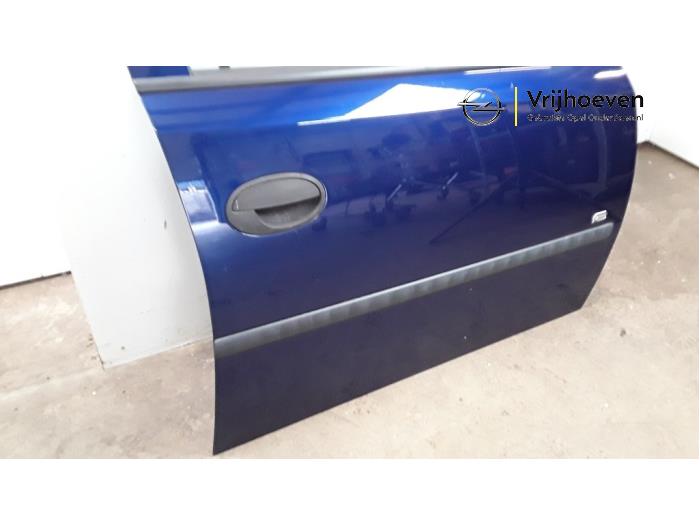 Portier 4Deurs rechts-voor van een Opel Meriva 1.8 16V 2004