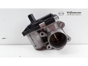 Gebruikte Gasklephuis Opel Astra K 1.0 SIDI Turbo 12V Prijs € 30,00 Margeregeling aangeboden door Autodemontage Vrijhoeven B.V.