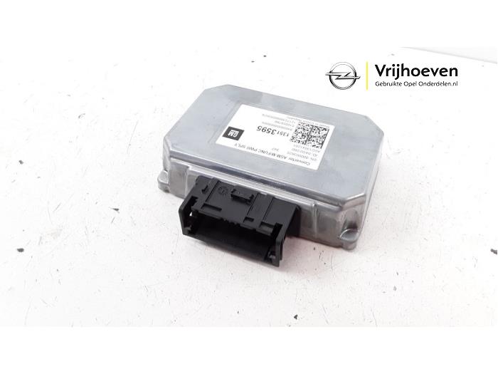 Gebruikte Computer Diversen Opel Astra K Sports Tourer 1.4 Turbo 16V Prijs € 50,00 Margeregeling aangeboden door Autodemontage Vrijhoeven B.V.