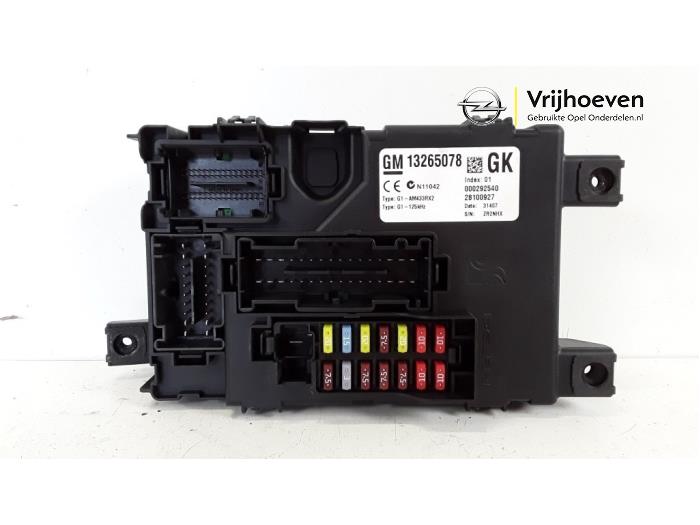 Gebruikte Bodycontrol Module Opel Corsa D 1.2 16V Prijs € 60,00 Margeregeling aangeboden door Autodemontage Vrijhoeven B.V.