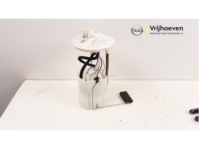 Gebruikte Tank element Pomp Opel Meriva (B) 1.4 Turbo 16V ecoFLEX Prijs € 50,00 Margeregeling aangeboden door Autodemontage Vrijhoeven B.V.
