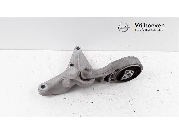 Gebruikte Motorsteun Opel Corsa E 1.4 16V Prijs € 30,00 Margeregeling aangeboden door Autodemontage Vrijhoeven B.V.
