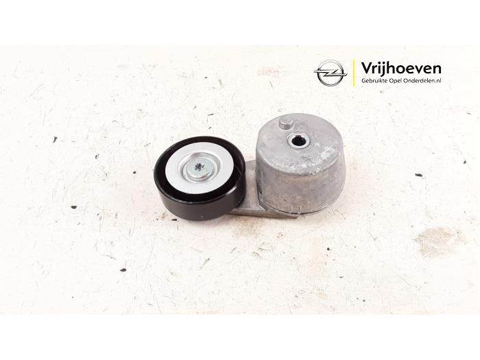 Gebruikte Spanner multiriem Opel Karl 1.0 12V Prijs € 10,00 Margeregeling aangeboden door Autodemontage Vrijhoeven B.V.