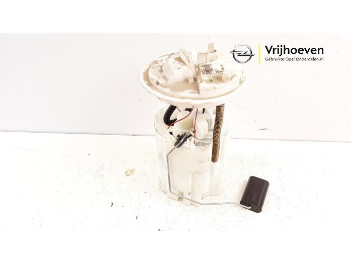 Gebruikte Tank element Pomp Opel Corsa E 1.2 16V Prijs € 40,00 Margeregeling aangeboden door Autodemontage Vrijhoeven B.V.