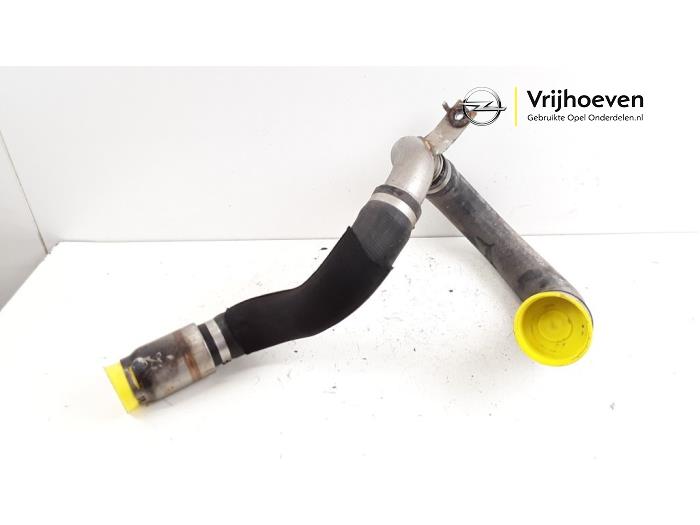 Gebruikte Intercooler Buis Opel Mokka/Mokka X 1.6 CDTI 16V 4x2 Prijs € 100,00 Margeregeling aangeboden door Autodemontage Vrijhoeven B.V.