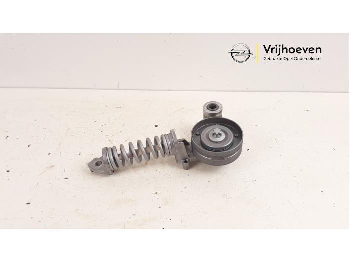 Gebruikte Spanner multiriem Opel Corsa E 1.4 16V Prijs € 20,00 Margeregeling aangeboden door Autodemontage Vrijhoeven B.V.