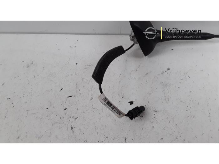 Antenne van een Opel Adam 1.2 16V 2016