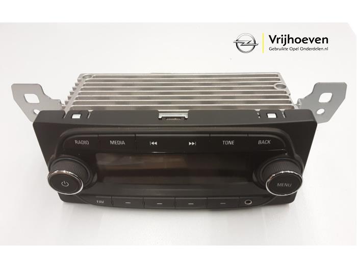 Radio module van een Opel Karl 1.0 12V 2015