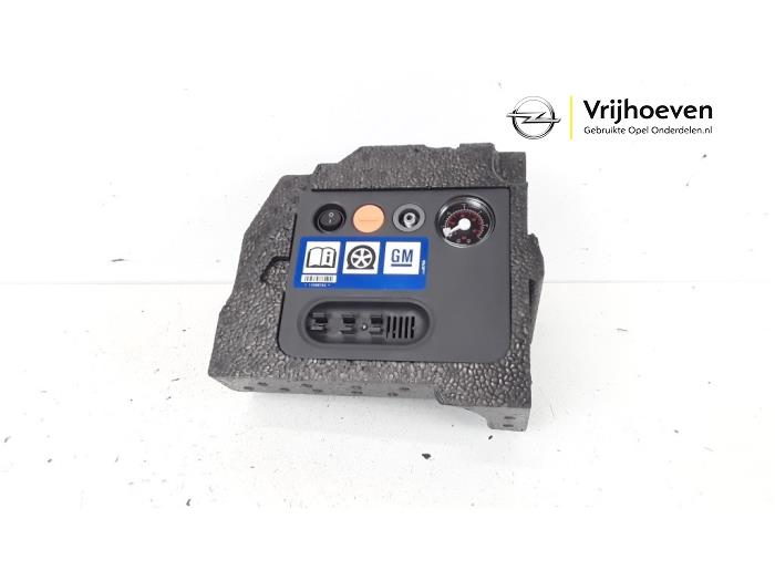 Gebruikte Compressor Opel Corsa E 1.6 OPC Turbo 16V Prijs € 25,00 Margeregeling aangeboden door Autodemontage Vrijhoeven B.V.