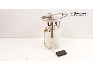 Gebruikte Tank element Pomp Opel Corsa E 1.6 OPC Turbo 16V Prijs € 75,00 Margeregeling aangeboden door Autodemontage Vrijhoeven B.V.