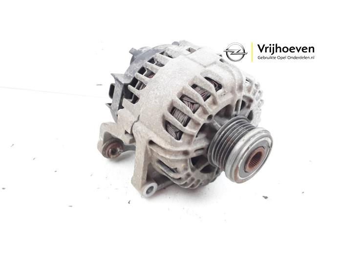 Gebruikte Dynamo Opel Corsa E 1.6 OPC Turbo 16V Prijs € 100,00 Margeregeling aangeboden door Autodemontage Vrijhoeven B.V.