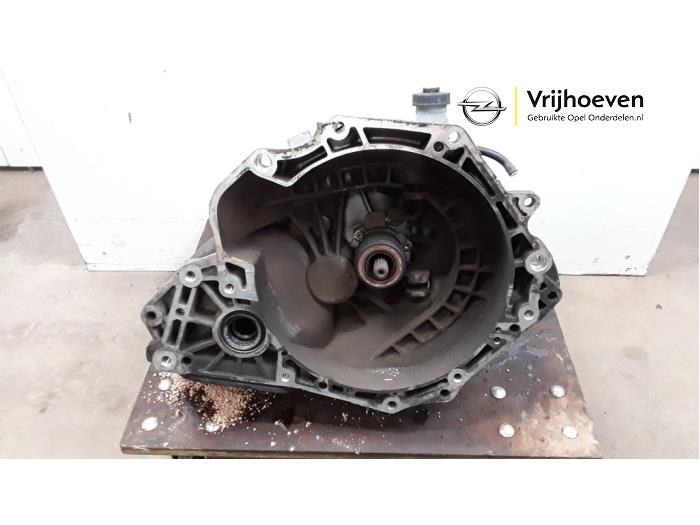 Gebruikte Automaatbak Opel Corsa C (F08/68) 1.0 12V Prijs € 200,00 Margeregeling aangeboden door Autodemontage Vrijhoeven B.V.