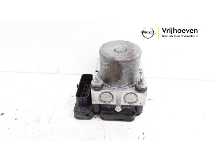 Gebruikte ABS Pomp Opel Karl 1.0 12V Prijs € 60,00 Margeregeling aangeboden door Autodemontage Vrijhoeven B.V.