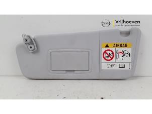 Gebruikte Zonneklep Opel Corsa E 1.3 CDTi 16V ecoFLEX Prijs € 20,00 Margeregeling aangeboden door Autodemontage Vrijhoeven B.V.