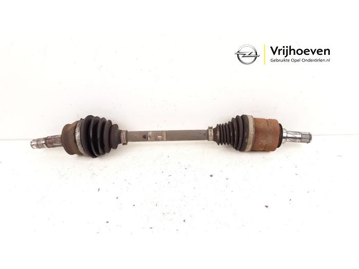 Gebruikte Steekas links-voor Opel Corsa E 1.3 CDTi 16V ecoFLEX Prijs € 75,00 Margeregeling aangeboden door Autodemontage Vrijhoeven B.V.