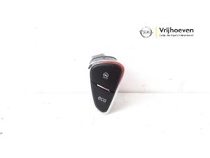 Gebruikte Schakelaar (diversen) Opel Corsa E 1.3 CDTi 16V ecoFLEX Prijs € 10,00 Margeregeling aangeboden door Autodemontage Vrijhoeven B.V.