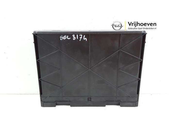 Module Bodycontrol van een Opel Astra K 1.6 CDTI 136 16V 2015