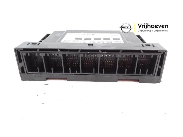 Module Bodycontrol van een Opel Astra K 1.6 CDTI 136 16V 2015
