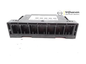 Module Bodycontrol van een Opel Astra K 1.6 CDTI 136 16V 2015