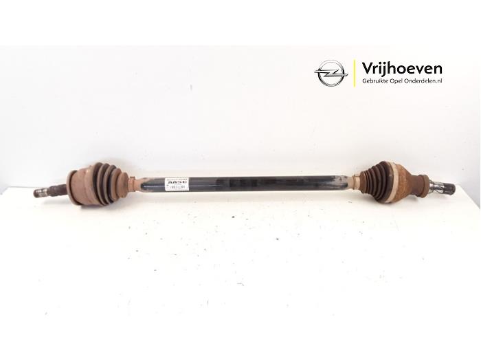 Aandrijfas rechts-voor van een Opel Astra K 1.6 CDTI 136 16V 2015