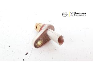 Gebruikte Sensor Nokkenas Opel Adam 1.2 16V Prijs € 15,00 Margeregeling aangeboden door Autodemontage Vrijhoeven B.V.