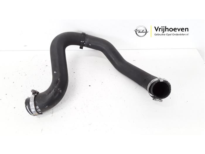 Intercooler Slang van een Opel Grandland (X) 1.2 Turbo 12V 2019