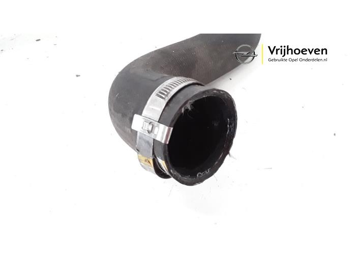 Intercooler Slang van een Opel Grandland (X) 1.2 Turbo 12V 2019