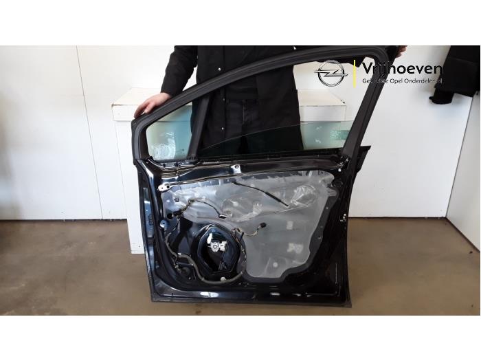Portier 4Deurs rechts-voor van een Opel Meriva 1.4 16V Ecotec 2014