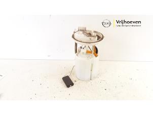 Gebruikte Tank element Pomp Opel Corsa E 1.4 Turbo 16V Prijs € 75,00 Margeregeling aangeboden door Autodemontage Vrijhoeven B.V.