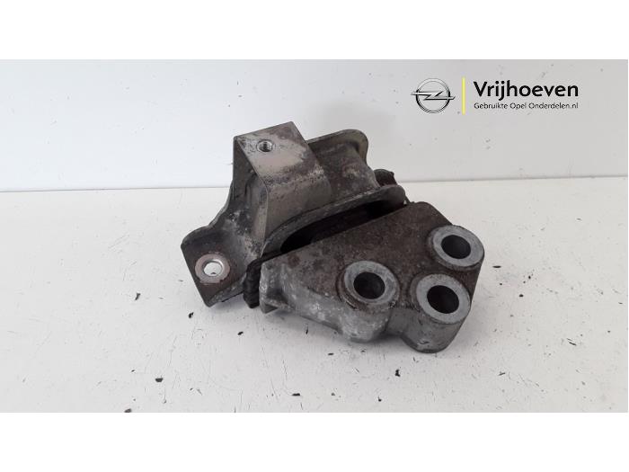 Gebruikte Motorrubber Opel Combo 1.6 CDTI 16V Prijs € 20,00 Margeregeling aangeboden door Autodemontage Vrijhoeven B.V.