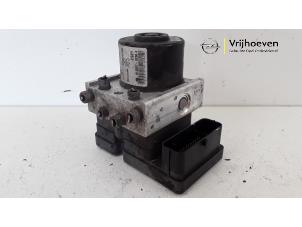 Gebruikte ABS Pomp Opel Combo 1.6 CDTI 16V Prijs € 30,00 Margeregeling aangeboden door Autodemontage Vrijhoeven B.V.