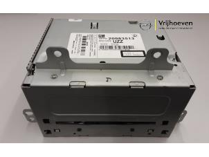 Gebruikte Radio module Opel Meriva 1.4 Turbo 16V ecoFLEX Prijs € 100,00 Margeregeling aangeboden door Autodemontage Vrijhoeven B.V.