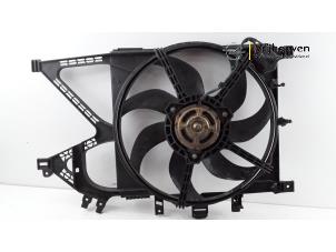 Gebruikte Koelvinhuis Opel Corsa C (F08/68) 1.4 16V Prijs € 25,00 Margeregeling aangeboden door Autodemontage Vrijhoeven B.V.