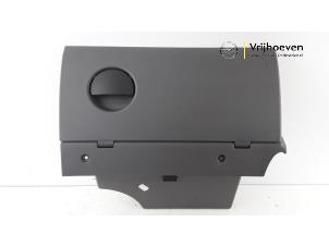 Gebruikte Dashboardkastje Opel Corsa C (F08/68) 1.4 16V Prijs € 20,00 Margeregeling aangeboden door Autodemontage Vrijhoeven B.V.