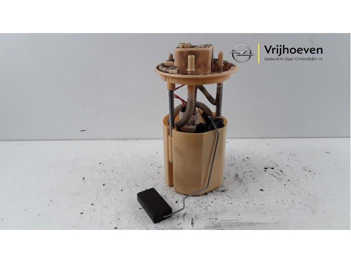 Gebruikte Tank element Pomp Opel Corsa D 1.3 CDTi 16V ecoFLEX Prijs € 35,00 Margeregeling aangeboden door Autodemontage Vrijhoeven B.V.