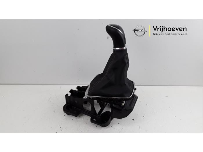 Gebruikte Pook Opel Corsa F (UB/UH/UP) 1.2 12V 75 Prijs € 125,00 Margeregeling aangeboden door Autodemontage Vrijhoeven B.V.