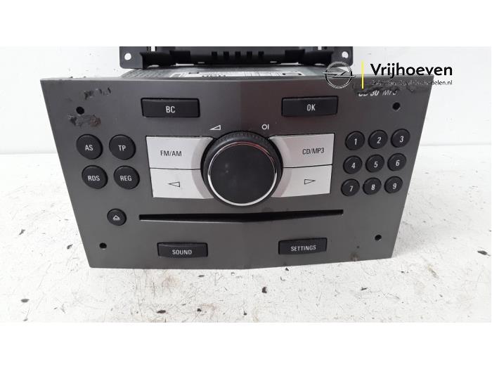 Radio CD Speler van een Vauxhall Antara 2.2 CDTI 16V 4x2 2012