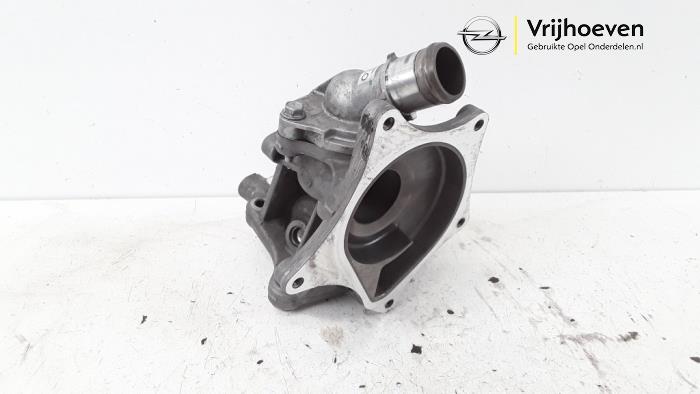 Gebruikte Waterpomp Opel Astra K 1.4 Turbo 16V Prijs € 50,00 Margeregeling aangeboden door Autodemontage Vrijhoeven B.V.