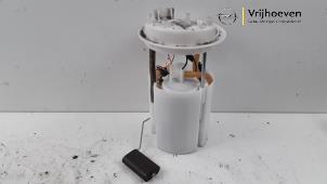 Gebruikte Tank element Pomp Opel Corsa E 1.4 Turbo 16V Prijs € 75,00 Margeregeling aangeboden door Autodemontage Vrijhoeven B.V.