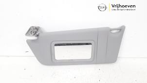 Gebruikte Zonneklep Opel Astra H (L48) 1.8 16V Prijs € 10,00 Margeregeling aangeboden door Autodemontage Vrijhoeven B.V.
