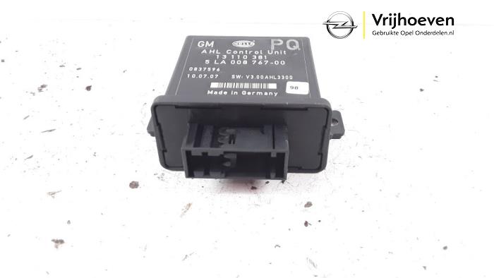 Gebruikte Module Verlichting Opel Astra H (L48) 1.8 16V Prijs € 25,00 Margeregeling aangeboden door Autodemontage Vrijhoeven B.V.