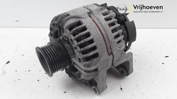 Gebruikte Dynamo Opel Astra H (L48) 1.8 16V Prijs € 25,00 Margeregeling aangeboden door Autodemontage Vrijhoeven B.V.