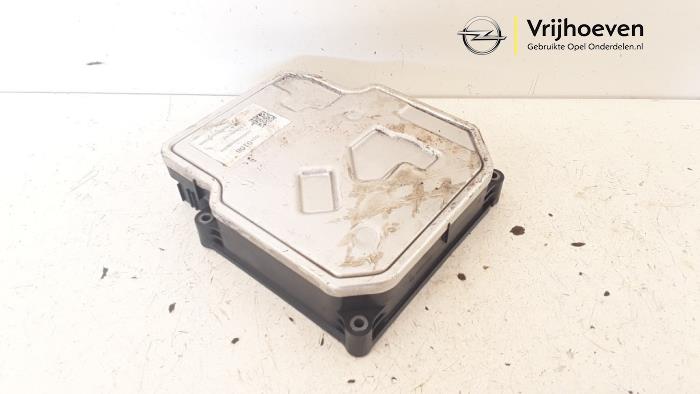ABS Computer van een Opel Astra K 1.5 CDTi 105 12V 2020