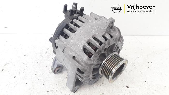 Gebruikte Dynamo Opel Astra K 1.5 CDTi 105 12V Prijs € 300,00 Margeregeling aangeboden door Autodemontage Vrijhoeven B.V.