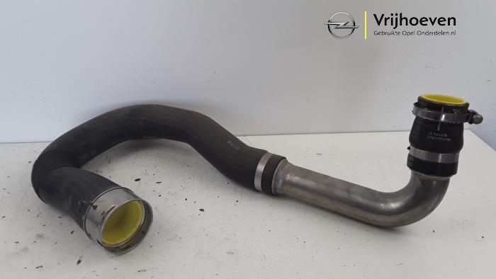 Gebruikte Intercooler Slang Opel Mokka X 1.4 Turbo 16V Prijs € 30,00 Margeregeling aangeboden door Autodemontage Vrijhoeven B.V.