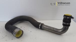 Gebruikte Intercooler Slang Opel Mokka X 1.4 Turbo 16V Prijs € 30,00 Margeregeling aangeboden door Autodemontage Vrijhoeven B.V.
