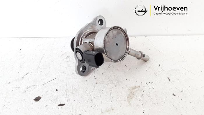 Gebruikte Brandstofpomp Mechanisch Opel Astra K 1.4 Turbo 16V Prijs € 50,00 Margeregeling aangeboden door Autodemontage Vrijhoeven B.V.