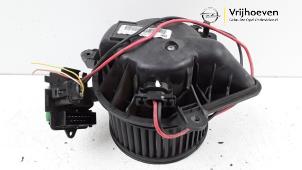 Gebruikte Kachel Ventilatiemotor Opel Vivaro 2.0 CDTI 16V Prijs € 40,00 Margeregeling aangeboden door Autodemontage Vrijhoeven B.V.