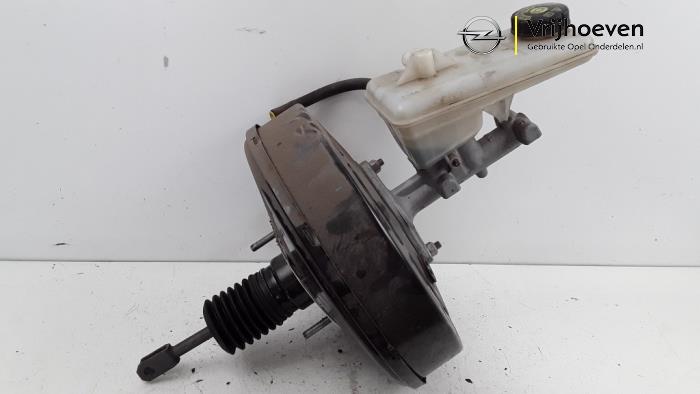 Gebruikte Rembekrachtiger Opel Vivaro 2.0 CDTI 16V Prijs € 150,00 Margeregeling aangeboden door Autodemontage Vrijhoeven B.V.